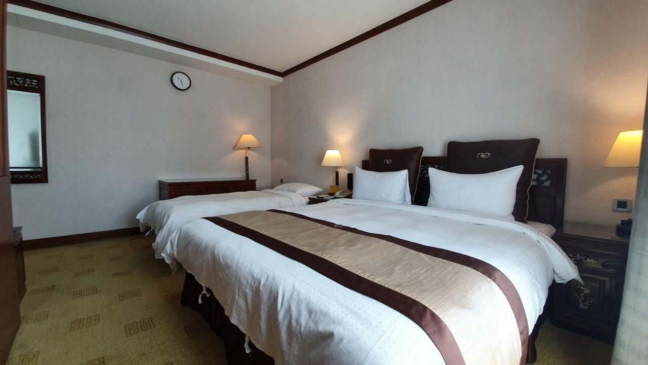 Rich Garden Hotel Taipeh Exterior foto